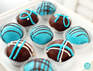 Blue velvet cupcakes Source: tidymom.net